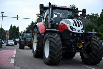 Un protest al fermierilor mexicani a blocat un pod important la granița cu SUA