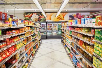 Lista completă a alimentelor care se scumpesc iar! Bolojan a refuzat categoric prelungirea plafonării