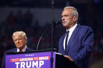 Teoriile conspirației promovate de Trump și Kennedy Jr. ca politică de stat: autismul, vaccinurile și paracetamolul