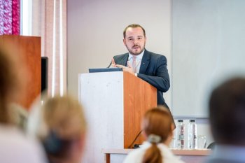 Proiect: Cadrele didactice din facultățile de Medicină și Farmacie vor ocupa posturi în spitale prin concurs