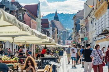 Câți dintre români își permit să plece într-o vacanță de o săptămână?