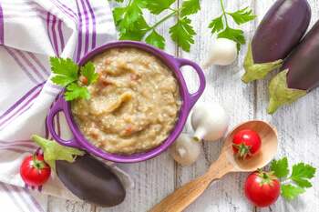 Salată de vinete light: la fel de delicioasă și cremoasă, dar fără pic de ulei / Este potrivită pentru persoanele (…)