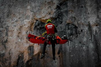 Salvamont, după plafonarea la 300 de lei brut a sporului de condiții periculoase și vătămătoare: Nu reflectă (…)