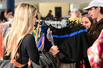 Prețuri „de colecție” la second-hand. De ce un obiect uzat costă mai mult decât unul nou?