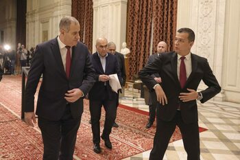 PSD a plecat iar din ședința coaliției. Grindeanu îl amenință pe Bolojan, dacă își asumă iar reforma pensiilor speciale