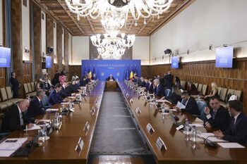 Premierul „killer”-ește din nou! Critici dure de la angajații din Guvern pentru măsurile anunțate de Bolojan