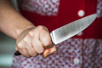 O româncă este anchetată după ce și-ar fi TERORIZAT și jefuit soțul spaniol. Ce i-a făcut femeia bărbatului, un (…)