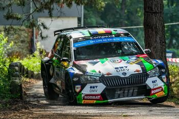 Simone Tempestini domină Raliul Sibiului