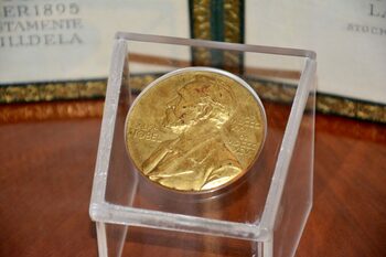 Ce este „sindromul Nobel” și de ce atât de mulți laureați îl dezvoltă?
