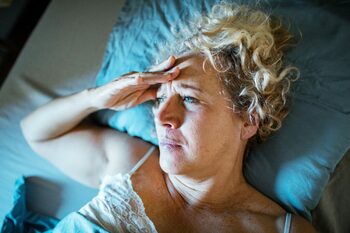Nu poți dormi noaptea? Iată câteva trucuri testate care pot funcționa