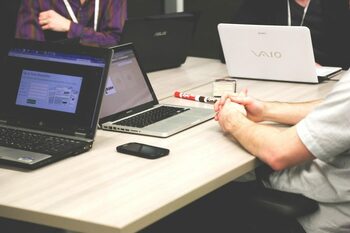 Start up diaspora. Condiţii şi acte necesare pentru deschiderea unei afaceri
