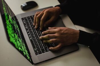 VIDEO/ Cum te ferești de atacuri de tip phishing
