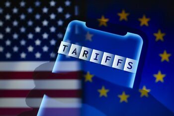 În urma taxelor vamale impuse de Trump, 88 de operatori poștali și-au suspendat serviciile către SUA