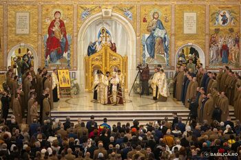 Tinerii au opinii împărțite despre Catedrala Națională