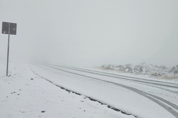 Prima zăpadă ÎNCHIDE unul dintre cele mai frumoase drumuri din România. Când se redeschide Transalpina