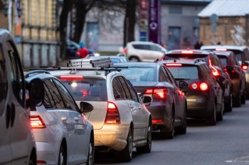 Șoferii care vor primi bani dacă stau mult timp în trafic. Măsura, implementată din 2026