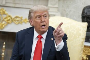 Donald Trump a anunţat că va elimina votul prin corespondenţă şi maşinile de vot