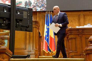 Parlamentul votează azi cele 4 moțiuni de cenzură ale AUR. Opoziţiei îi lipsesc peste 100 de voturi