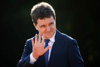 Preşedintele Nicuşor Dan vine astăzi la Observator 19. Adresează-i o întrebare!