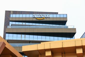Câți angajați Amazon vor fi concediați în România. Cum arată mailul de notificare trimis de companie