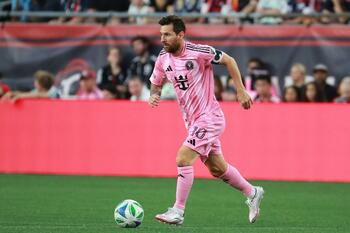 Lionel Messi, erou în Statele Unite după ce a reuşit a patra dublă la rând
