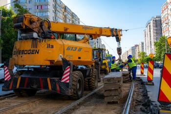 Au început lucrările la linia de tramvai de pe Bulevardul Chișinău din Capitală. Cât vor dura