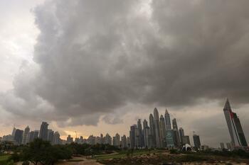 Ţara care a început să sădească picături de ploaie în nori pentru a-şi asigura rezervele de apă