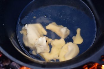 Surpriză: Untura de porc, mai sănătoasă decât uleiul pentru prăjit