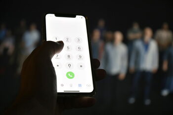 Apple ar putea lua decizia care va afecta toți utilizatorii iPhone din Europa. Ce schimbare radicală e pregătită