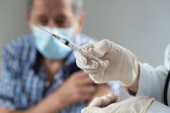 Epidemie severă de gripă în Marea Britanie. Autoritățile au transmis un apel urgent pentru vaccinare
