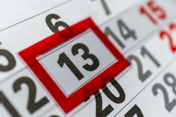 Vineri 13: de ce ne sperie atât de mult data care bântuie calendarul?