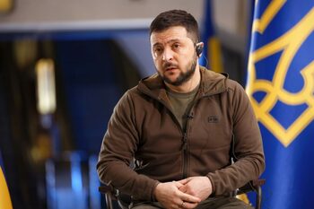 Câți ucraineni l-ar vota din nou pe Volodimir Zelenski la următoarele alegeri?