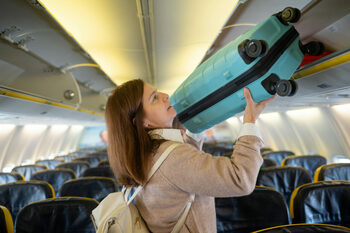 Parlamentul European propune mai multe facilități pentru zborul cu avionul, fără taxe suplimentare