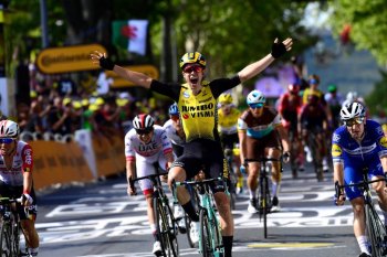 Wout Van Aert şi Matheiu van der Poel se vor înfrunta de cinci ori în Cupa Mondială