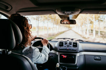 Când merită să ieși pe traseu să faci Uber și Bolt. Cele mai profitabile ore pentru ridesharing