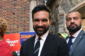 Zohran Mamdani, considerat câștigătorul primei dezbateri pentru Primăria New York-ului