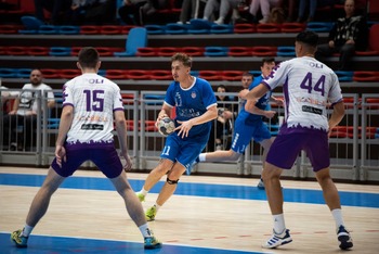 Debut cu dreptul pentru handbaliștii orădeni în noul sezon. CSM Oradea a câștigat meciul cu AHC Dinamyc Zalău