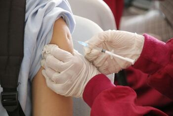 S-a dat startul vaccinării antigripale de toamnă. Vedeți cine se poate vaccina gratuit