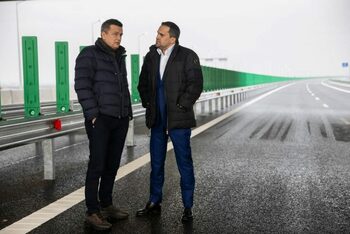 Cu ce a venit încălțat Sorin Grindeanu la inaugurarea A7 Pietroasele–Buzău? Imaginile au stârnit un val de glume pe (…)