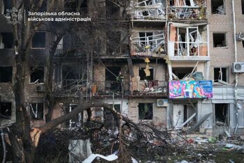 Ziua 1284 Atac masiv în Dnipropetrovsk și Zaporojie. Case în flăcări, o persoană a murit. Ucrainenii au atacat două (…)