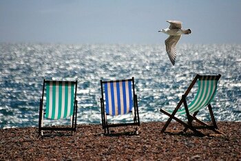 Weekend plin pe litoral. Mamaia, Eforie Nord și Neptun-Olimp, în preferințele turiștilor. De la 1 iulie, tarifele (…)