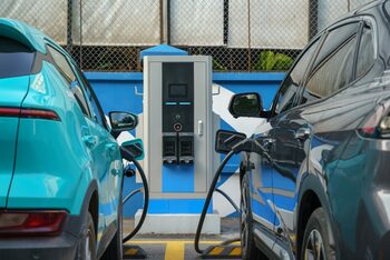 Cele 5 mașini electrice care au o autonomie de peste 500 km, în 2025. De la cât pornește cel mai ieftin model și cât (…)