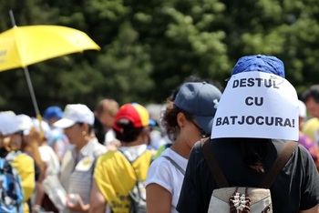 Școala românească, între reforme și REVOLTE? Încep protestele profesorilor față de „Legea Bolojan” / Cadrele (…)