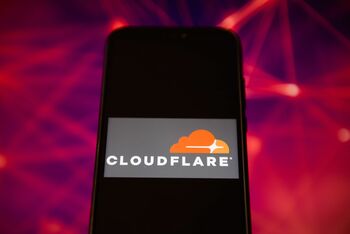 Cum a reuşit o defecţiune internă a Cloudflare să strice site-uri şi aplicaţii din întreaga lume? A ajuns internetul (…)