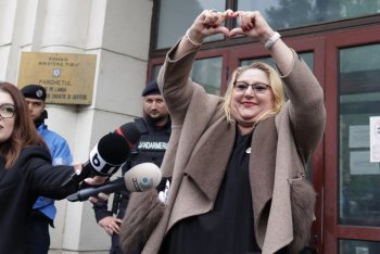 Caz de manual: cum promovează partidul Dianei Șoșoacă exact ce condamnă