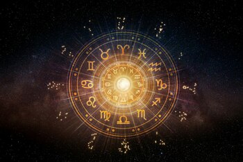 Horoscop sâmbătă, 30 august. Nativii unei zodii își îndeplinesc cu succes sarcinile pe ultima sută de metri