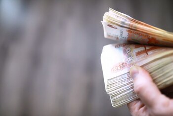 Băncile rusești se pregătesc pentru un val de neplată a creditelor, pe fondul unei datorii de 16,3 miliarde de euro