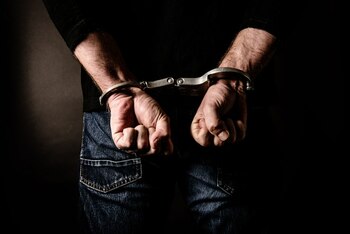 Un bărbat din Covasna și-a înjunghiat fiica în vârstă de patru ani. Agresorul are în grijă doi copii, în timp ce (…)