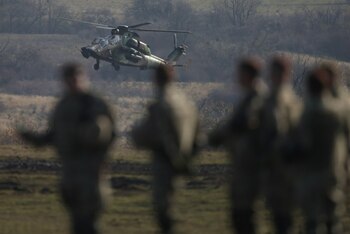 NATO își testează forțele în munții României, după ce SUA și-au redus trupele. În câte zile au ajuns trupele din Franța