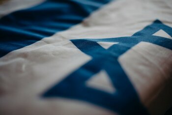 Jucătorii israelieni de șah s-au retras de la turneul din Ţara Bascilor pe fondul unei dispute privind drapelul (…)